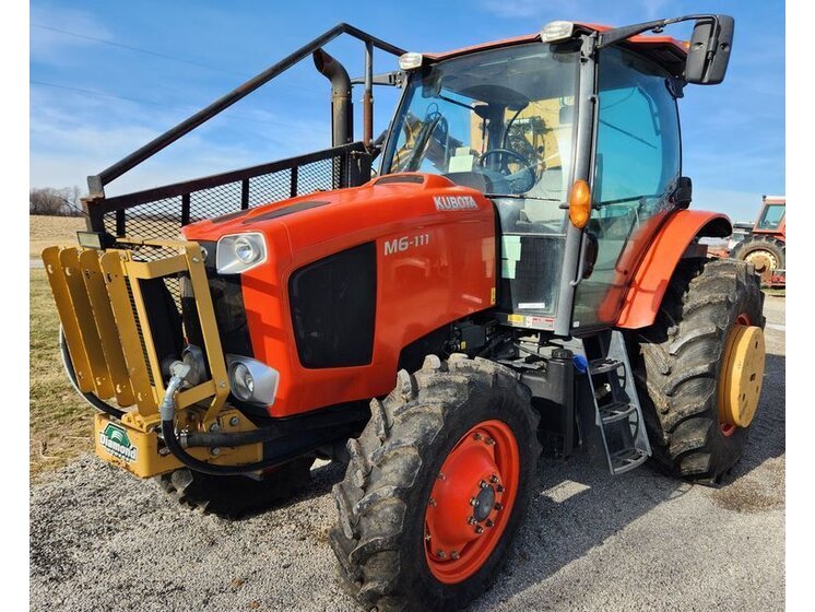 2016 Kubota M6-111 equipment photo
