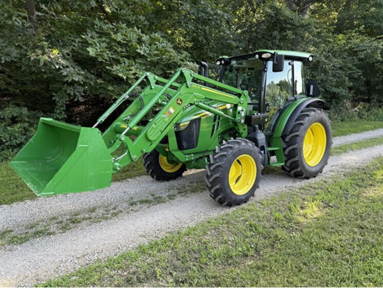2024 JOHN DEERE 5105M equipment photo