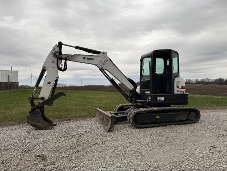2015 BOBCAT  BOBCAT E55M equipment photo