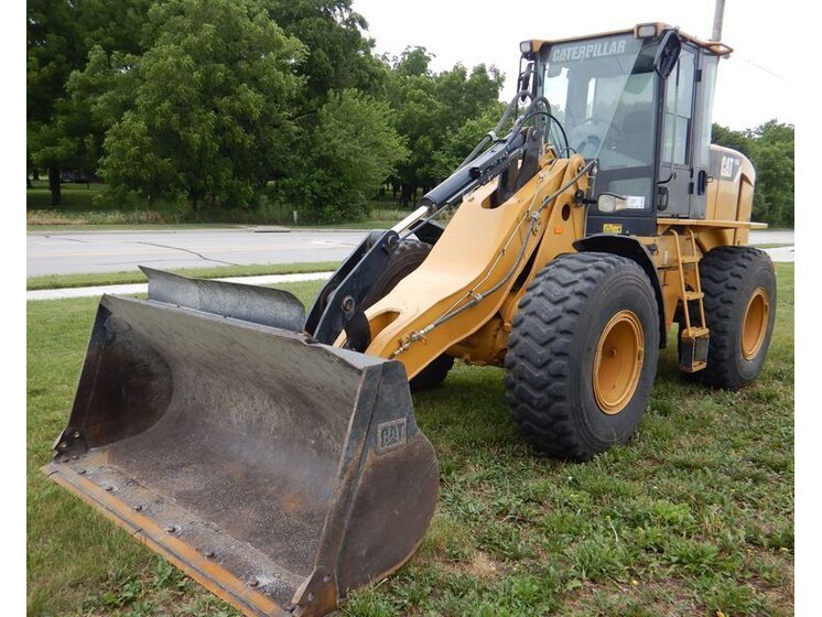 2010 Caterpillar 924H equipment photo