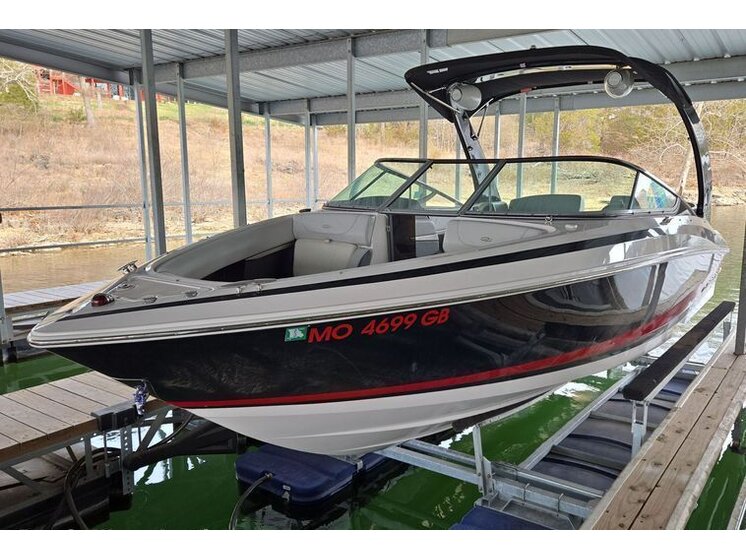 2014 Regal 2300 Fastrac equipment photo
