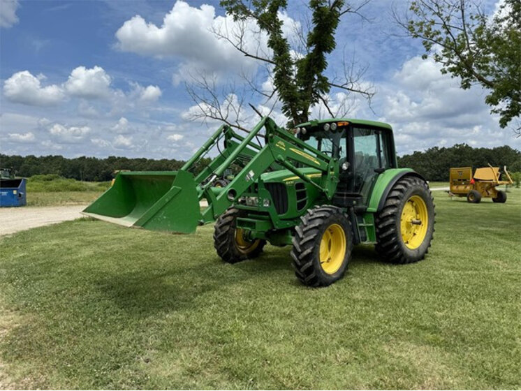 2012 John Deere 6430 Premium equipment photo