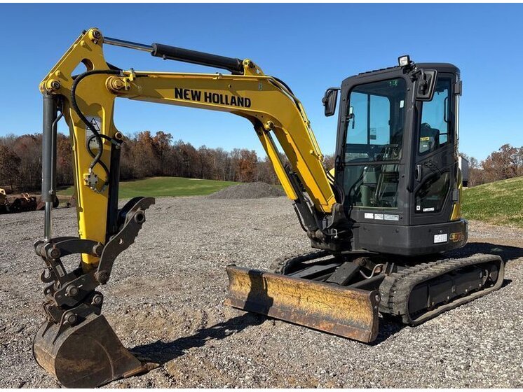 2019 New Holland E37C equipment photo