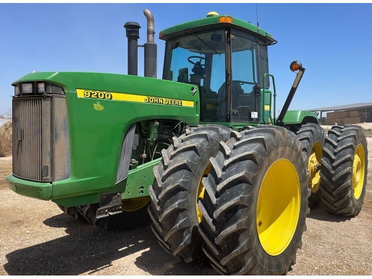 2000 John Deere 9200 equipment photo